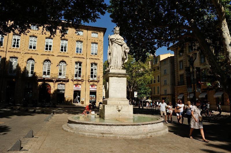 Campanile Aix-En-Provence Sud - Pont De L'Arc Hotel Bagian luar foto